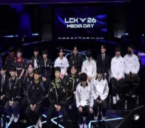 布里斯班狮,吼对决悉尼,客场挑战专,开云体育,开云体育官网,开云体育app,开云体育app下载