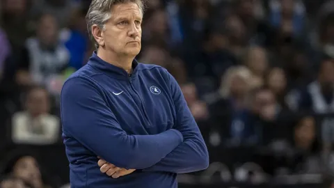 广州队0-1负上海海港，奥斯卡点球破门恩迪亚耶错失空档