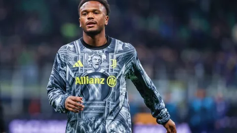 武漢長江隊1-2逆轉廣州隊，福布斯攜手蔣光太力挽狂瀾